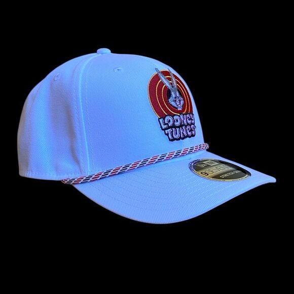 NEW Bugs Bunny Looney Tunes New Era 9SEVENTY Stretch-Snap Adjustable Hat White - Picture 1 of 15